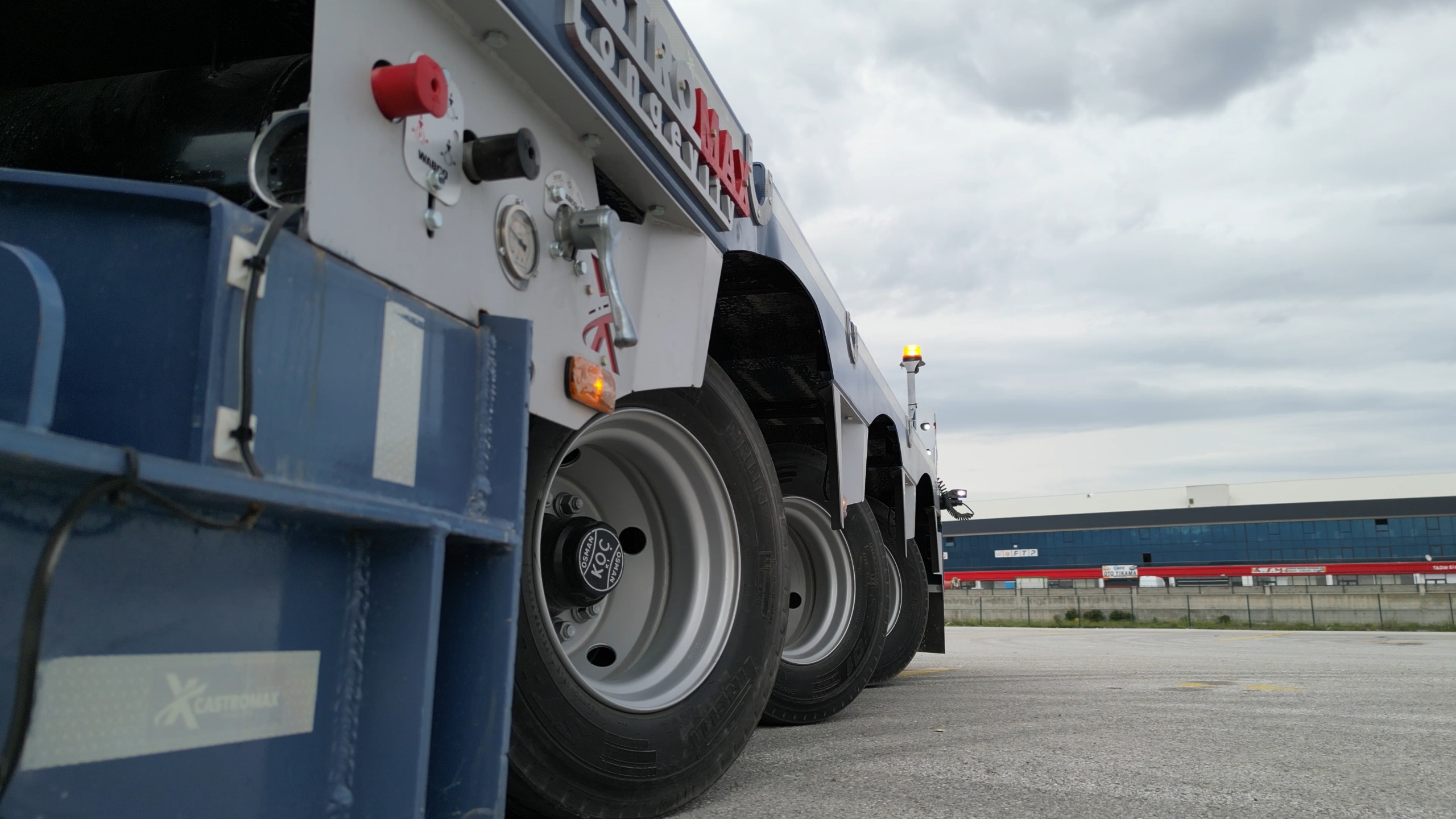 Worldwide freight services